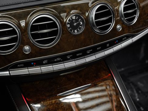 Used 2014 Mercedes-Benz S 550 Sedan image 31