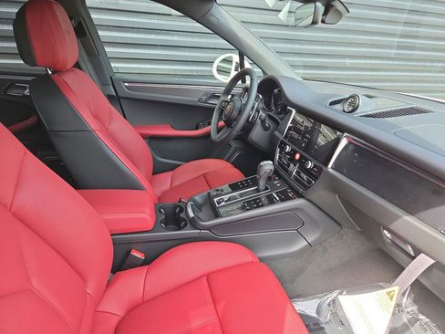 New 2026 Porsche Macan GTS image 18