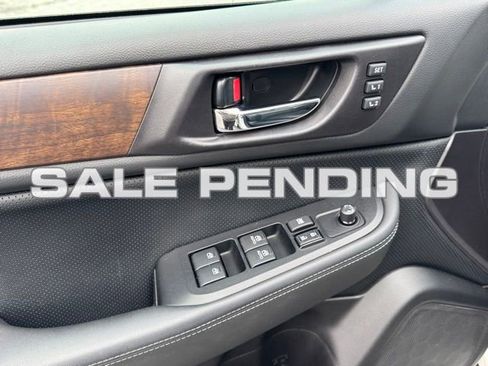 Used 2017 Subaru Outback 2.5i Limited image 12