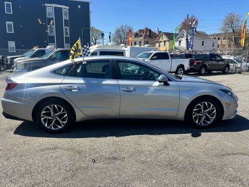 Used 2020 Hyundai Sonata SEL w/ Convenience Package FWD image 4
