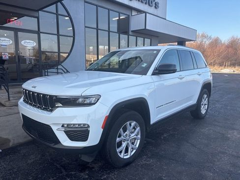 Used 2022 Jeep Grand Cherokee Limited image 2