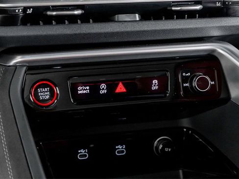 Used 2025 Audi SQ5 Premium Plus image 40