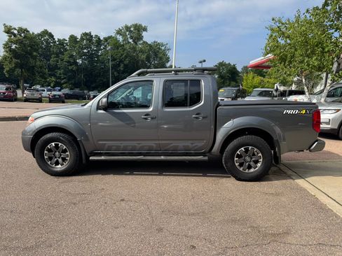 Used 2017 Nissan Frontier PRO-4X w/ Pro-4x Luxury Package AWD/4WD image 4