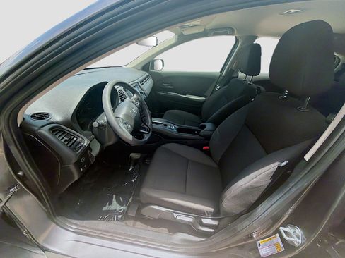 Used 2021 Honda HR-V LX image 16