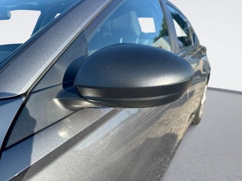 Used 2025 Nissan Altima 2.5 S FWD image 13