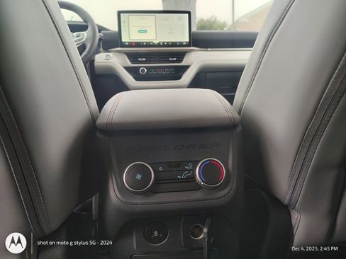 New 2026 Ford Explorer Active w/ Active Comfort Package image 13