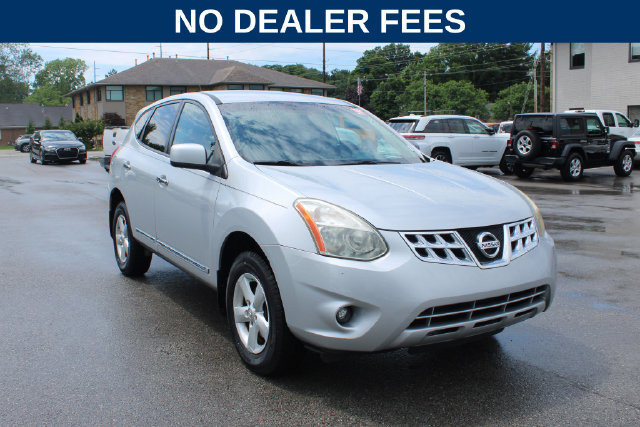 Used 2013 Nissan Rogue S w/ Special Edition Pkg FWD image 2
