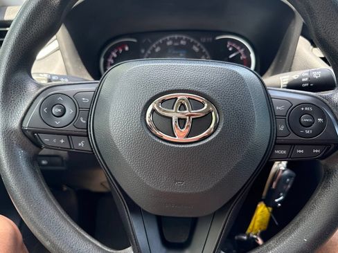 Used 2023 Toyota RAV4 LE FWD image 13