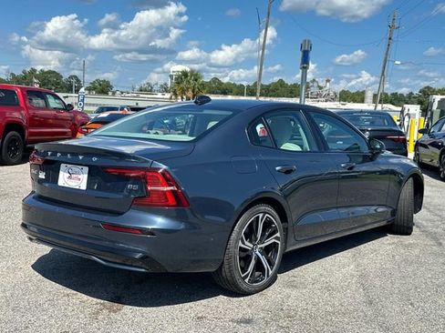 Used 2024 Volvo S60 B5 Plus image 10