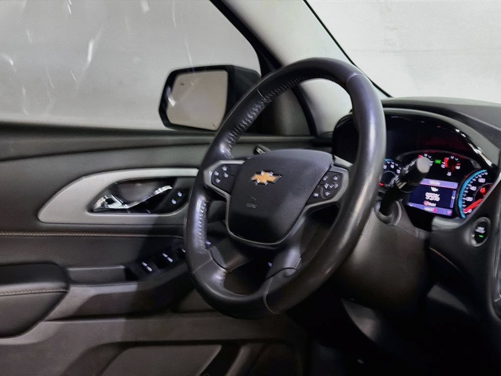 Used 2021 Chevrolet Traverse LT AWD/4WD image 36