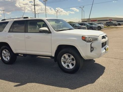 Used 2024 Toyota 4Runner SR5 Premium w/ Moonroof Package AWD/4WD image 2
