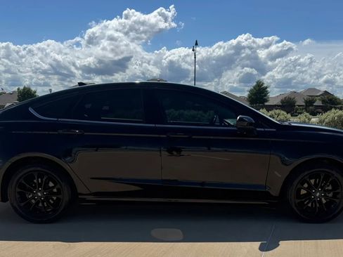 Used 2020 Ford Fusion SE FWD image 10