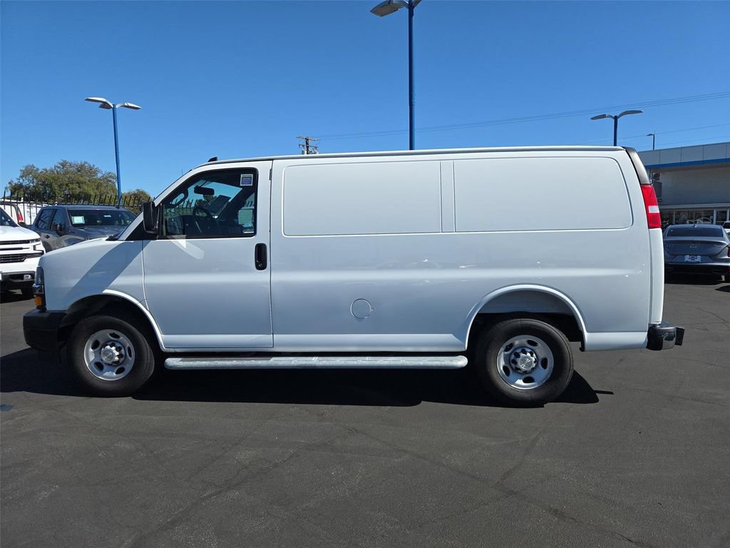 Used 2025 Chevrolet Express 2500 w/ Driver Convenience Package RWD image 29