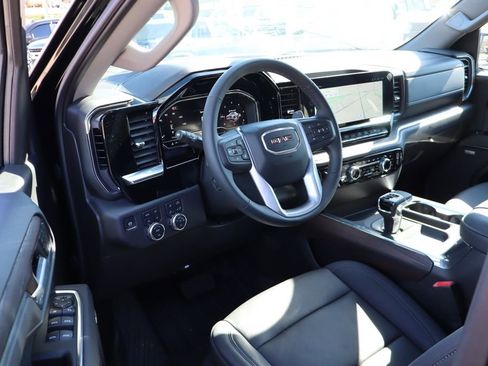 Used 2025 GMC Sierra 1500 SLT w/ SLT Premium Plus Package image 17