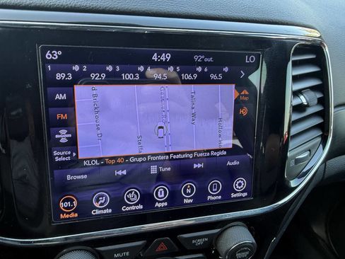 Used 2020 Jeep Grand Cherokee Altitude RWD image 24