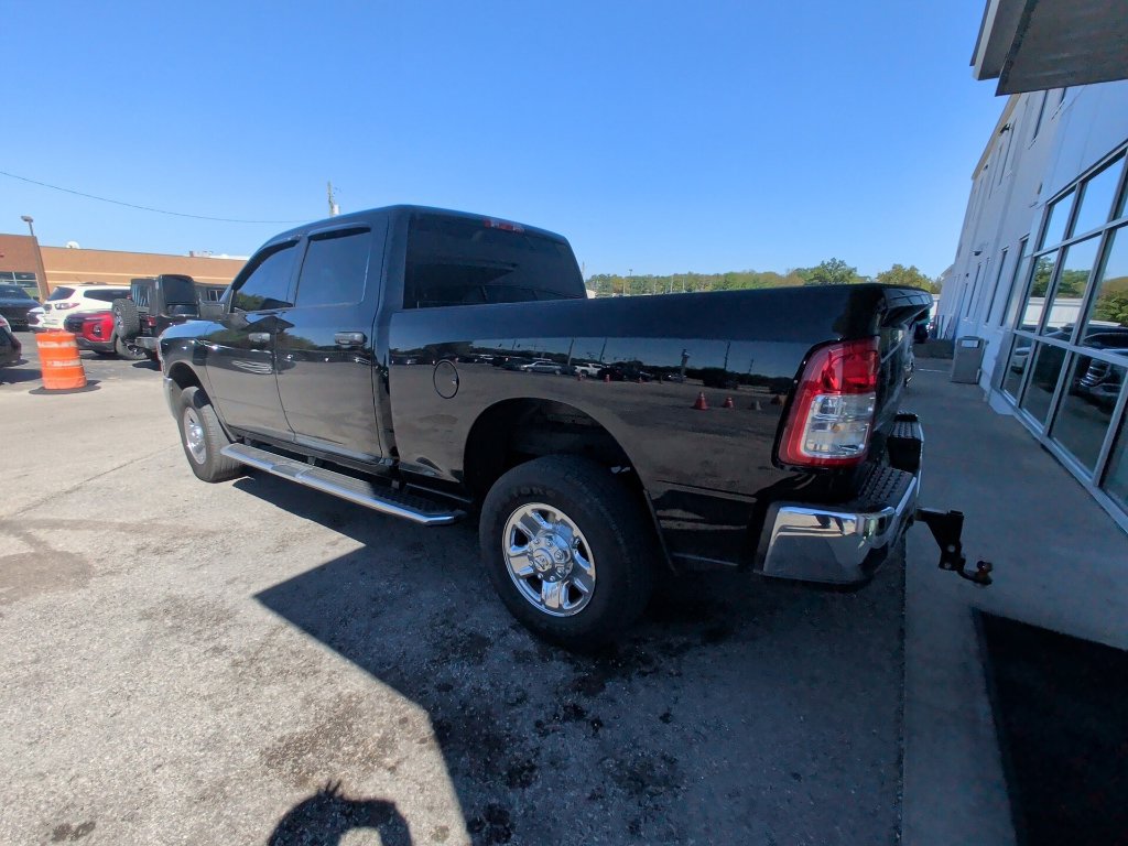 Used 2024 RAM 2500 Tradesman w/ Chrome Appearance Group AWD/4WD image 4
