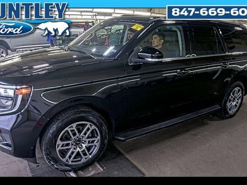 Used 2025 Ford Expedition Max Active AWD/4WD image 1