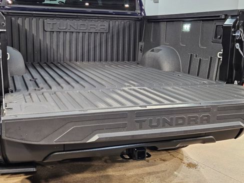Used 2025 Toyota Tundra Limited AWD/4WD image 18