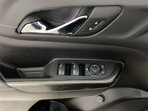 Used 2023 GMC Acadia SLT w/ LPO, Floor Liner Package image 26