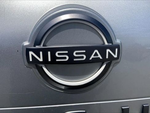 Used 2025 Nissan Rogue SV FWD image 31