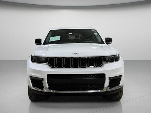 Used 2023 Jeep Grand Cherokee L Limited AWD/4WD image 9
