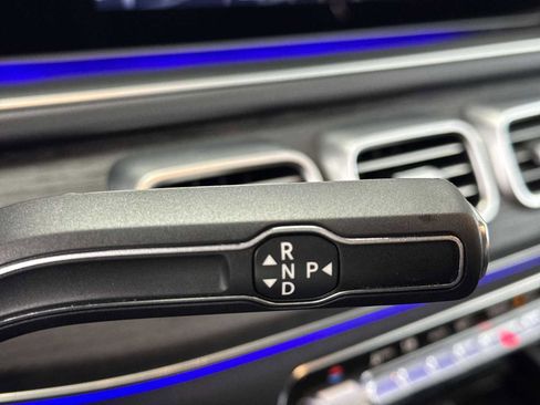 Used 2025 Mercedes-Benz GLS 450 4MATIC image 31