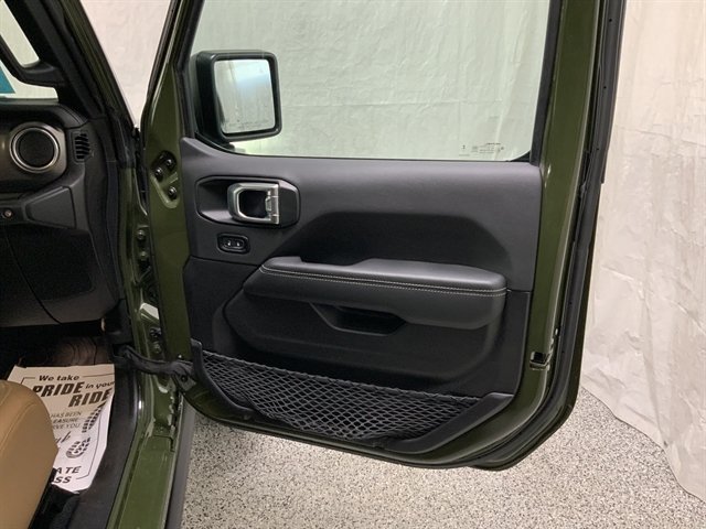 Used 2023 Jeep Gladiator Rubicon AWD/4WD image 30