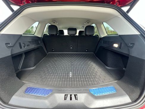 New 2026 Lincoln Nautilus Premier AWD/4WD image 24