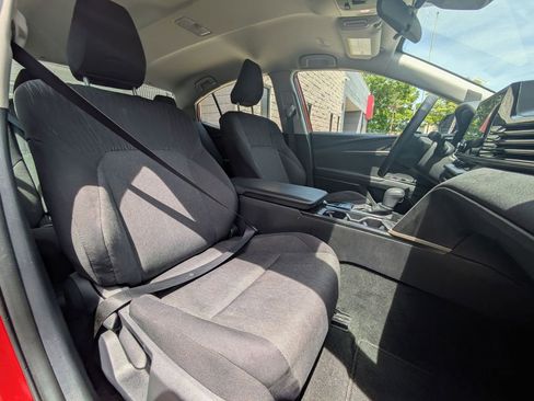 Used 2025 Toyota Camry LE FWD image 30
