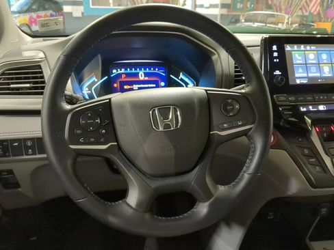 Used 2023 Honda Odyssey EX-L image 11