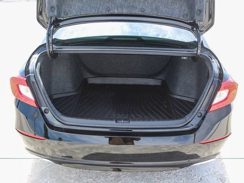 Certified 2022 Honda Accord LX image 26