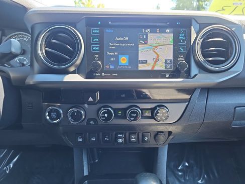 Used 2018 Toyota Tacoma TRD Sport w/ Technology Package AWD/4WD image 24