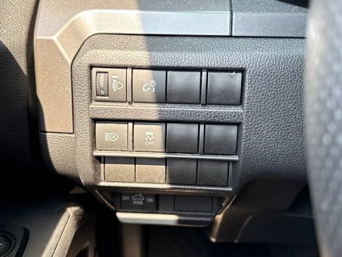 Used 2024 Toyota Tacoma SR5 AWD/4WD image 29