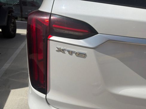 Used 2020 Cadillac XT6 Premium Luxury FWD image 8