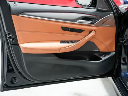 Used 2023 BMW 540i xDrive w/ Executive Package image 32