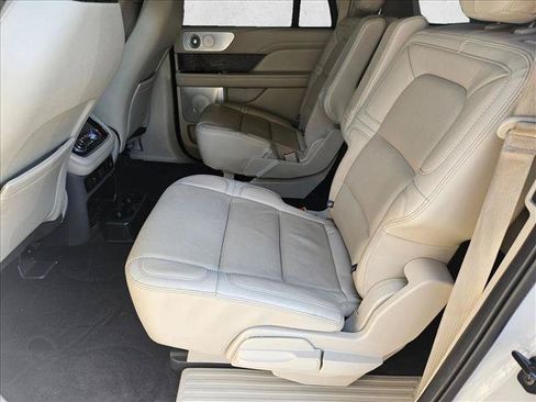 Used 2021 Lincoln Navigator L Reserve AWD/4WD image 21