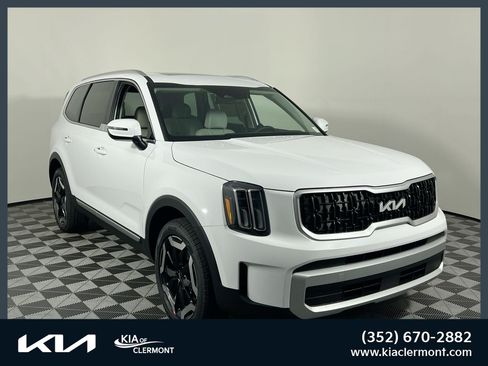 Used 2023 Kia Telluride EX w/ EX Captain's Chair Package FWD image 1