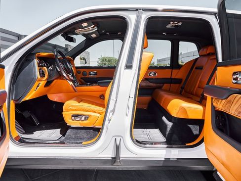 Used 2020 Rolls-Royce Cullinan AWD/4WD image 31