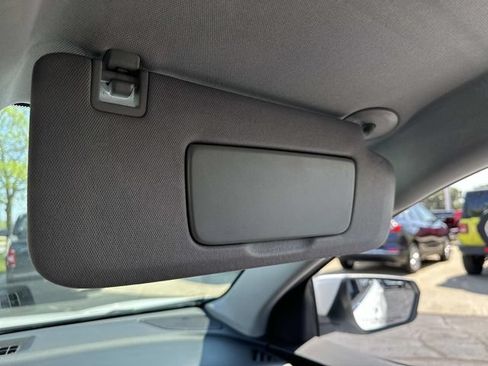 Used 2019 Chevrolet Equinox LT AWD/4WD image 28