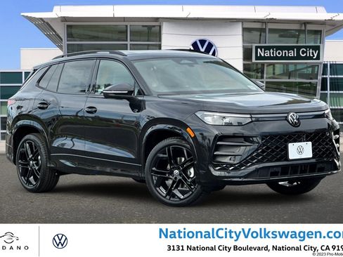 New 2026 Volkswagen Tiguan SE R-Line FWD image 1
