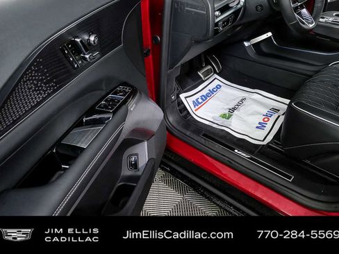 Certified 2026 Cadillac Lyriq V AWD/4WD image 8