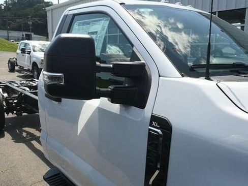 New 2026 Ford F450 XL w/ XL Chrome Package AWD/4WD image 4