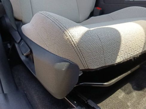 Used 2025 Toyota 4Runner SR5 AWD/4WD image 31
