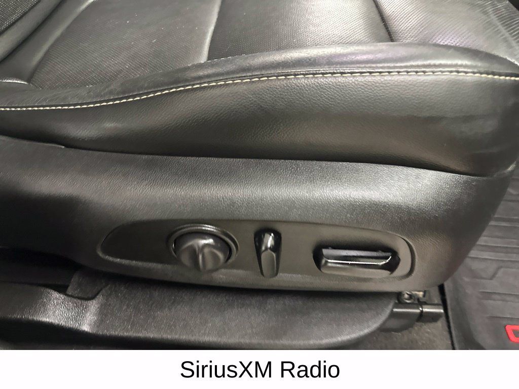 Used 2019 GMC Acadia SLT w/ Black Edition AWD/4WD image 23