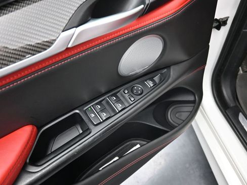 Used 2017 BMW X5 M image 17