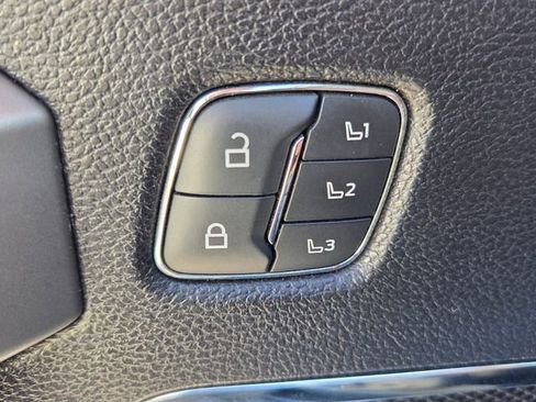 Used 2021 Ford F250 Lariat w/ Chrome Package image 34