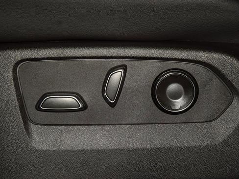 Used 2024 Cadillac Escalade ESV Premium Luxury w/ Performance Package image 43