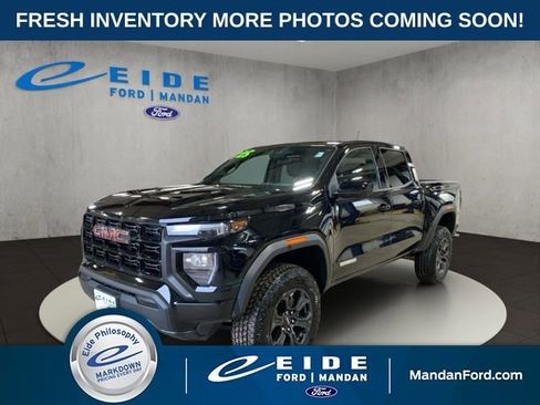 Used 2025 GMC Canyon Elevation image 1