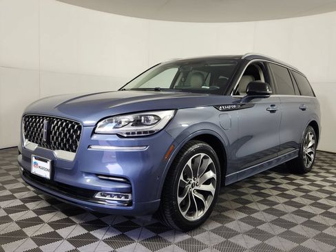 Used 2021 Lincoln Aviator Grand Touring w/ Equipment Group 302A AWD/4WD image 3