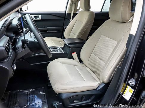 Certified 2023 Ford Explorer 4WD image 9